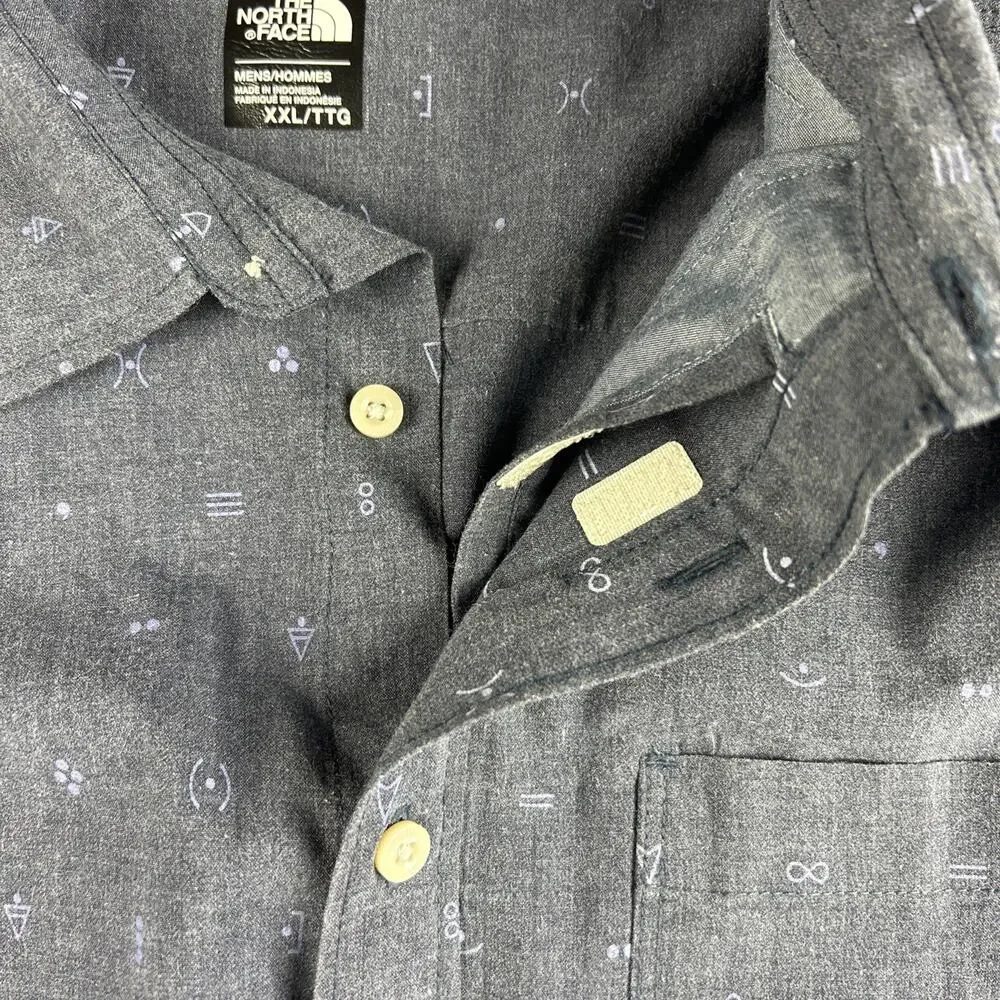 The North Face Men’s Short Sleeve Size 2XL Dark Gray Button Up Shirt Design